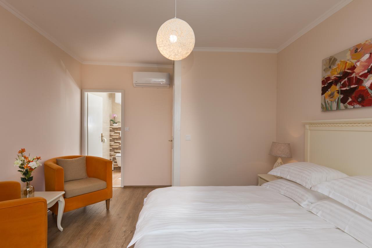 Apartment & Rooms Savonari 오라사크 외부 사진